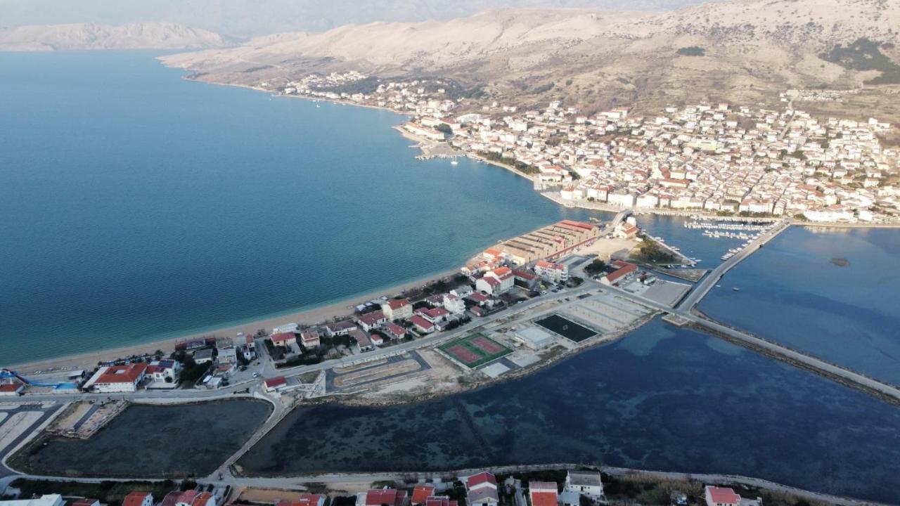 Rooms & Apartments Kaurloto Паг Екстер'єр фото