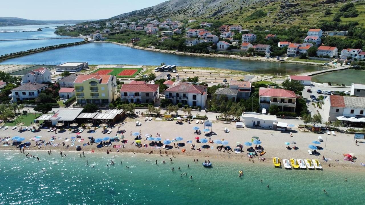 Rooms & Apartments Kaurloto Паг Екстер'єр фото