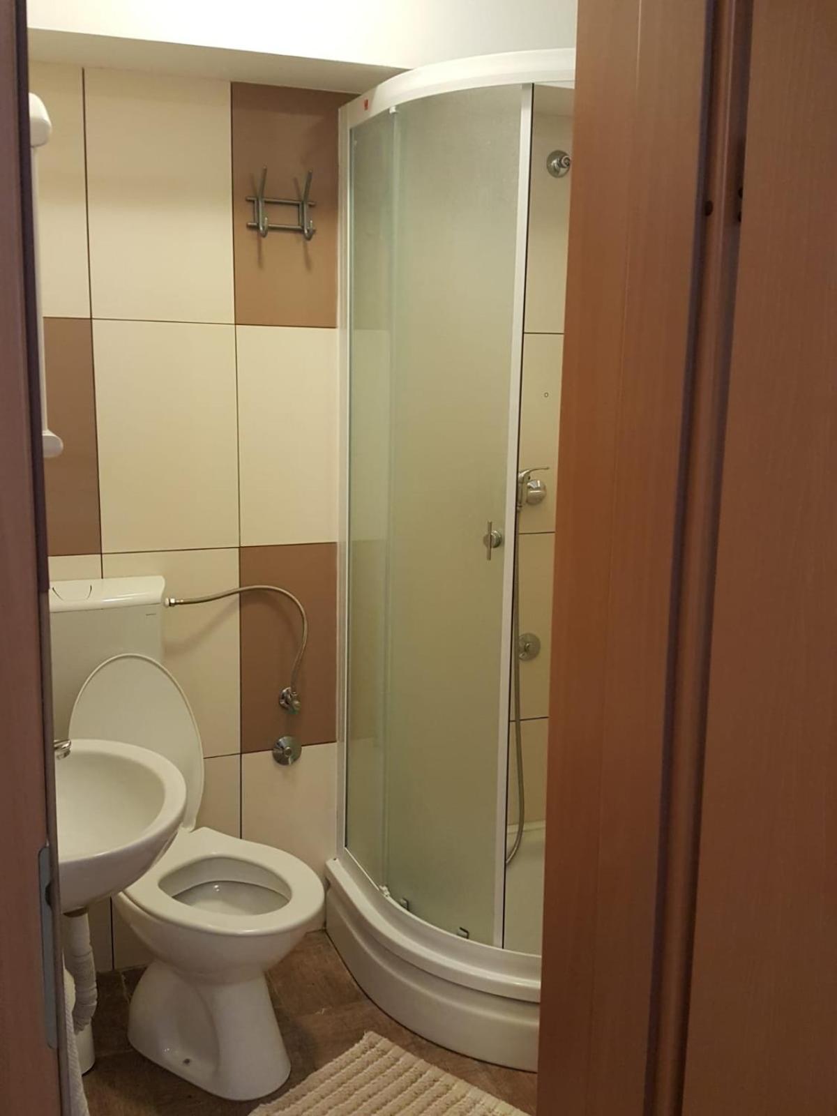 Rooms & Apartments Kaurloto Паг Екстер'єр фото